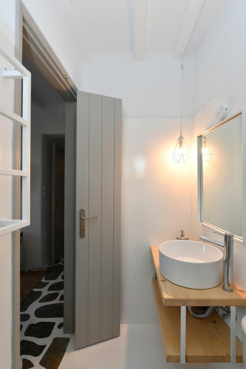 Santa Flora 3 Bedroom House A ParikiaaS Edge Πάρος Εξωτερικό φωτογραφία